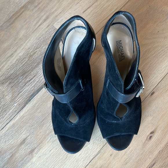 Michael Kors Isabella peep toe suede bootie shoes - Picture 6 of 10